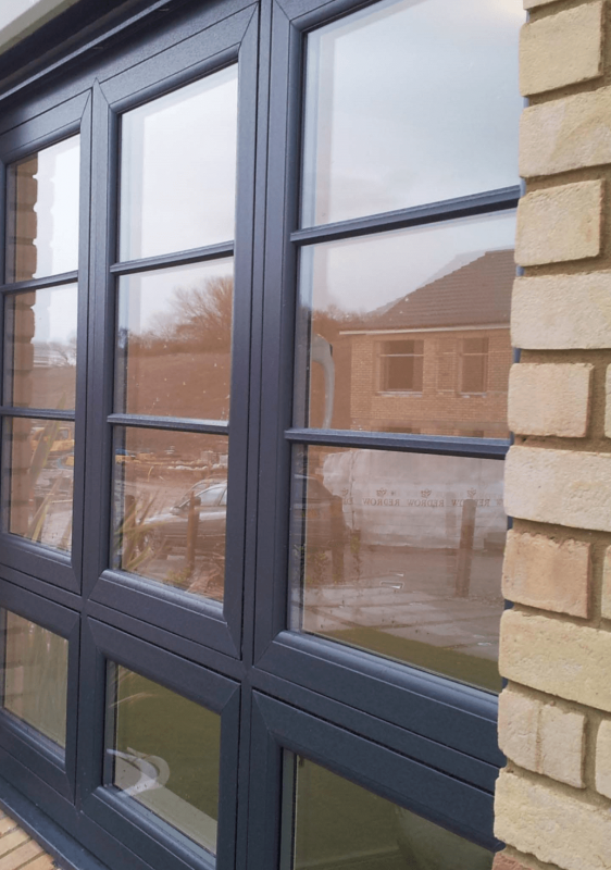 Flush sash windows